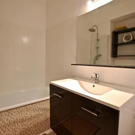Studio Chamrousse, 1 Piece, 3 Personnes - Fr-1-340-155 Apartment