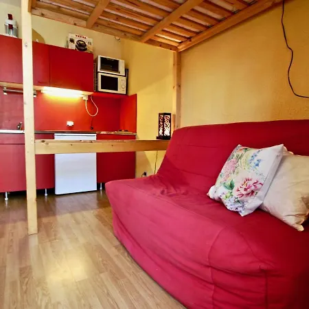 Apartment Studio Chamrousse, 1 Piece, 3 Personnes - Fr-1-340-155 *
